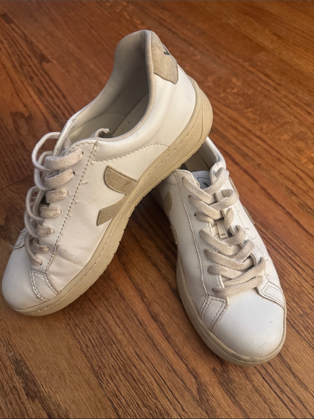 VEJA | Women's Campo low-top white/tan Leather sneakers-Size 7